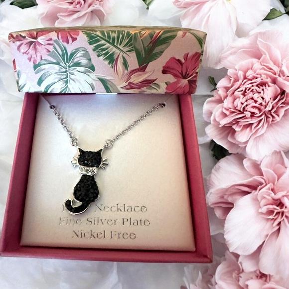 Black Cat Silver Plated 16 inch Pendant Necklace in Gift Box - Picture 2 of 6